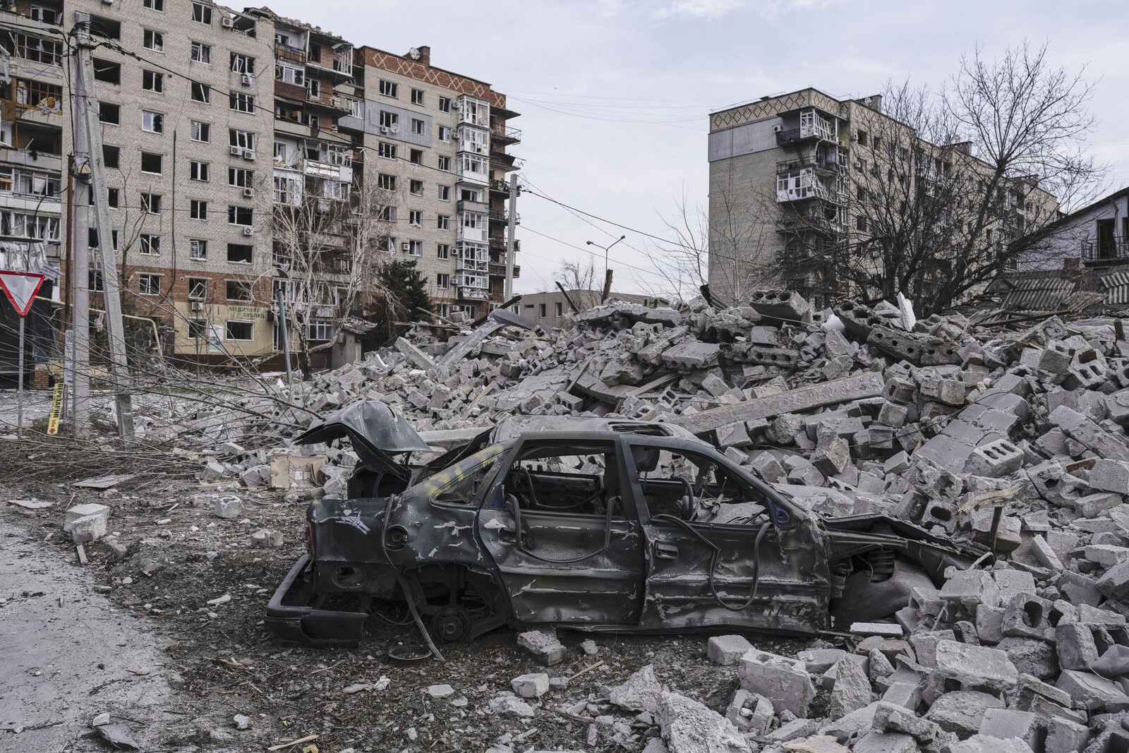 Russian Attacks Escalate Despite Ongoing Peace Talks