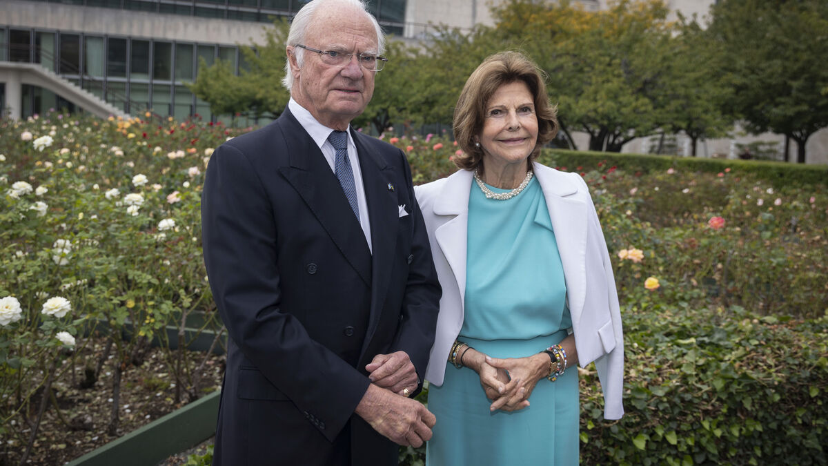 The King and Queen send