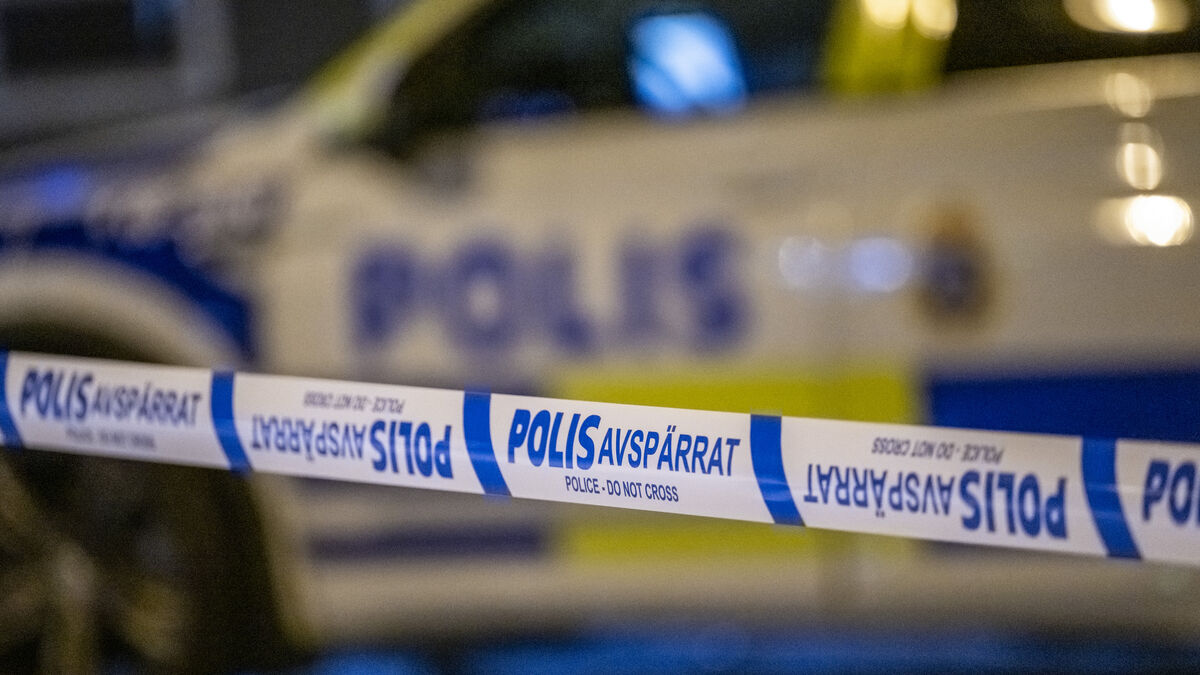 Woman arrested for murder on board a boat