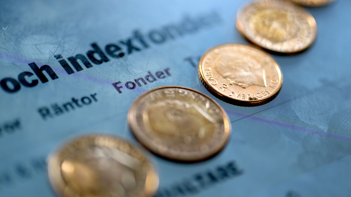 Swedish fund assets top 10 trillion kronor after record second-quarter gains