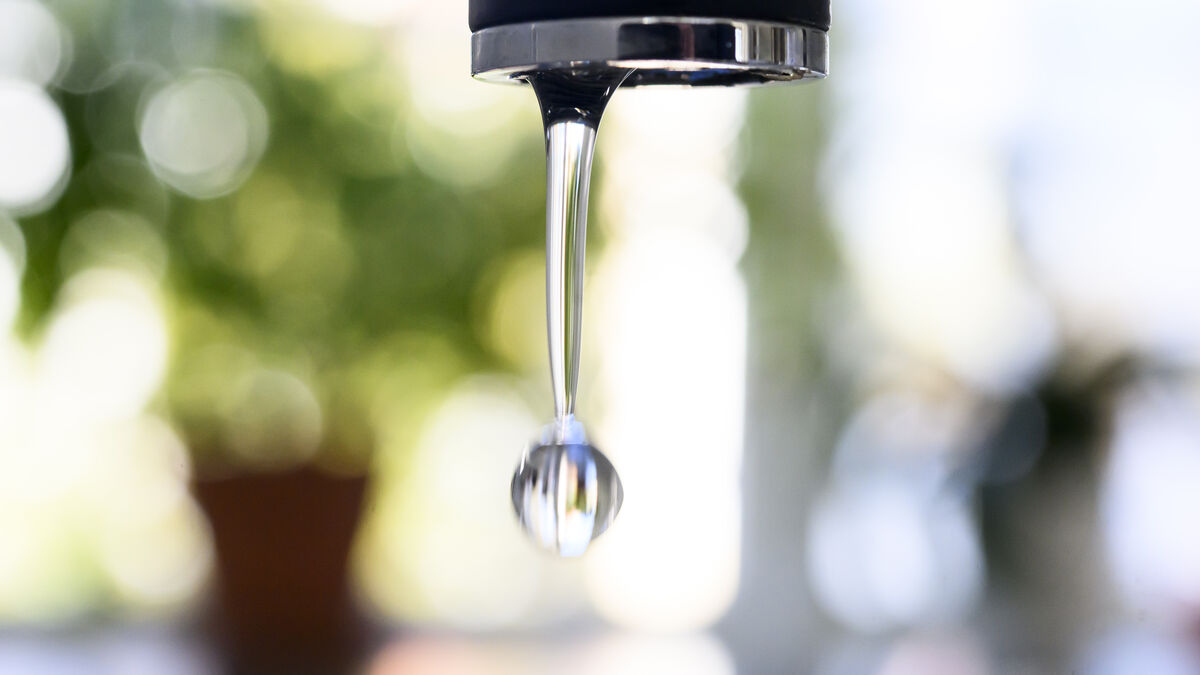 Major leak causes acute water
