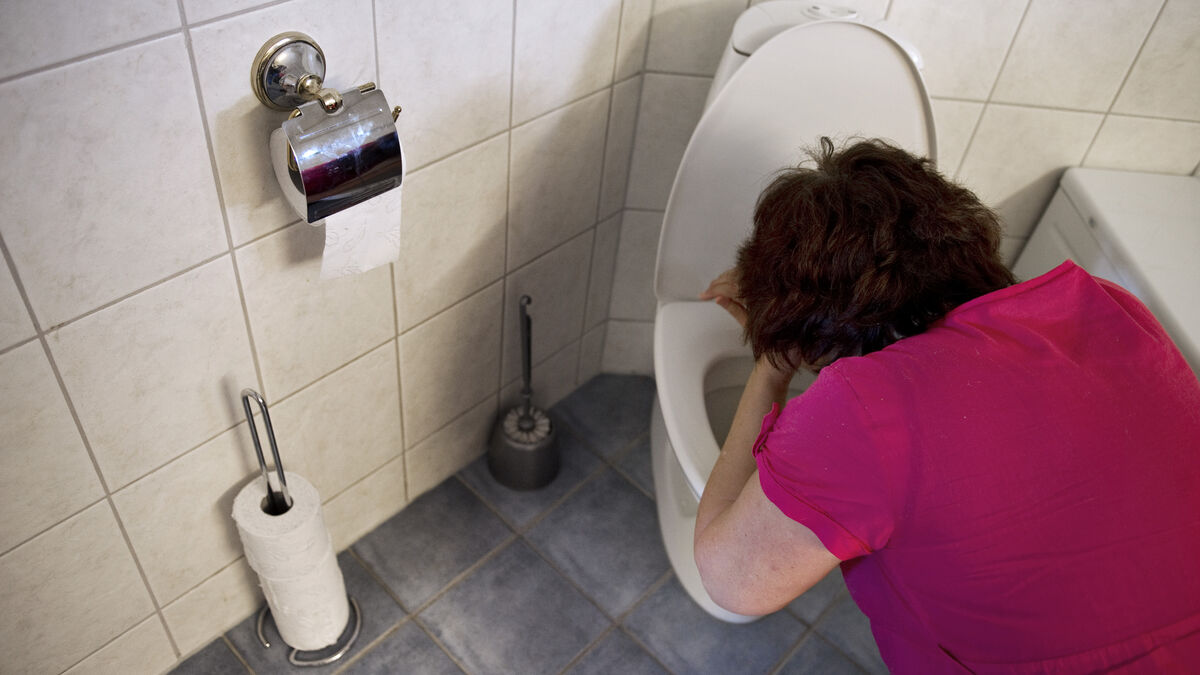 Winter vomiting disease behind stomach