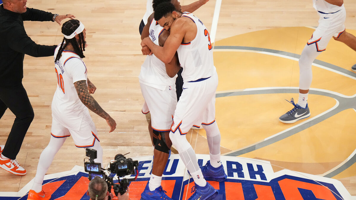 New York Knicks take control of the NBA Finals