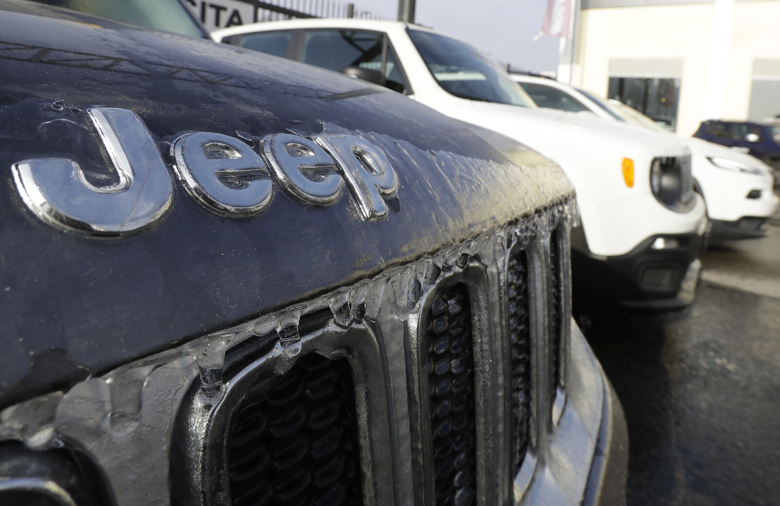 Stellantis Sees 20% Drop in North American Car Deliveries