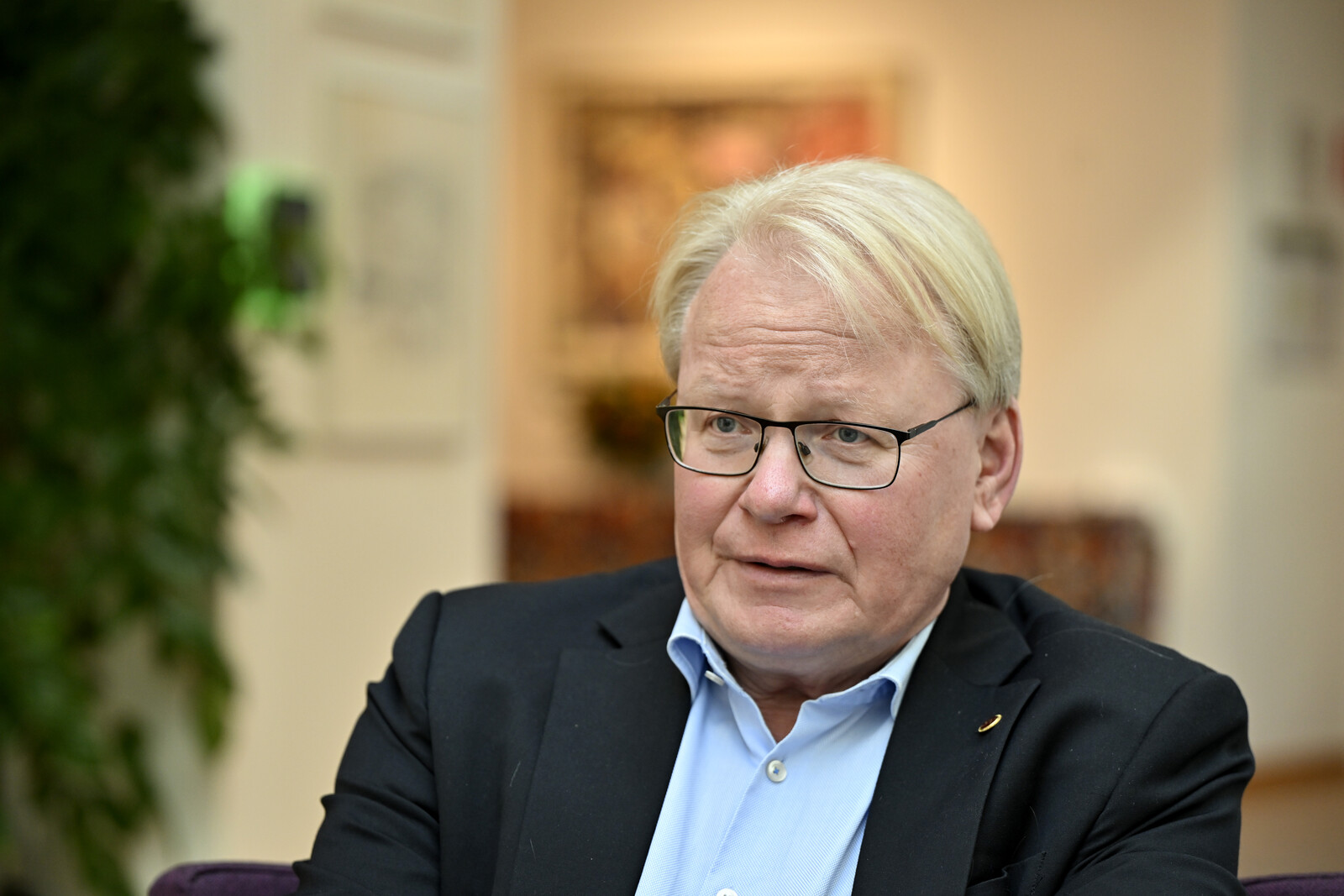 Russian GPS Disruptions Threaten Swedish Air and Sea Traffic