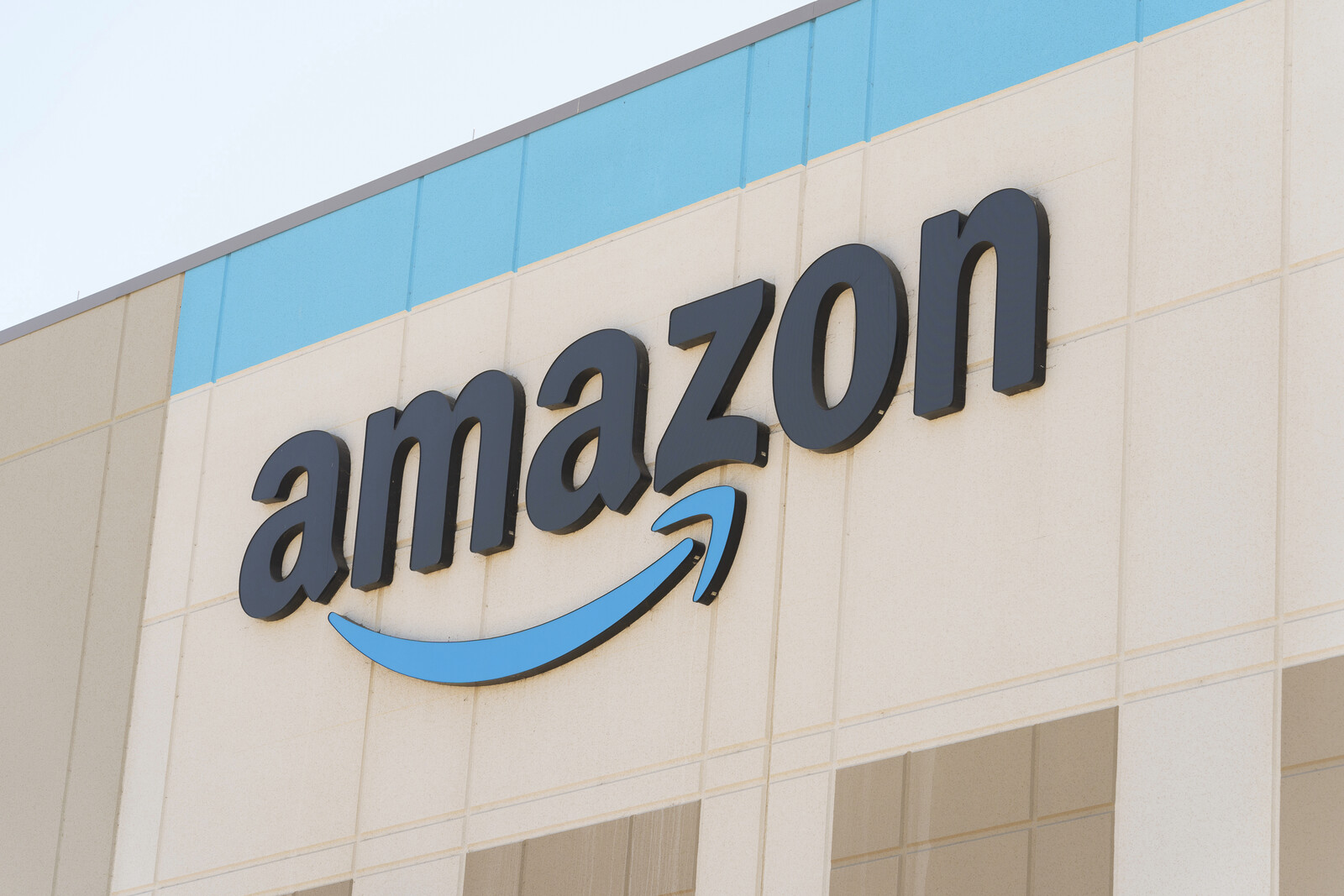 Amazon Beats Quarterly Expectations with Strong Earnings