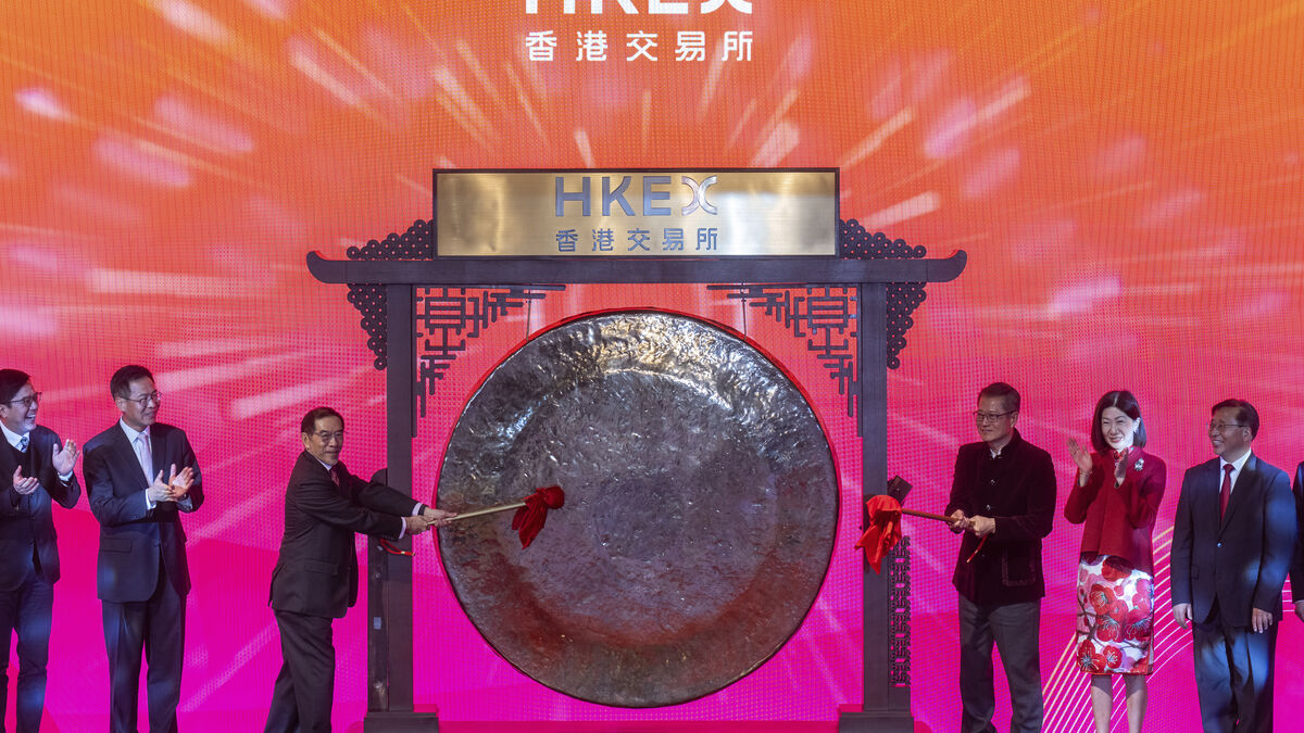 Hong Kong Stock Exchange considers evening trading and shorter lunch break