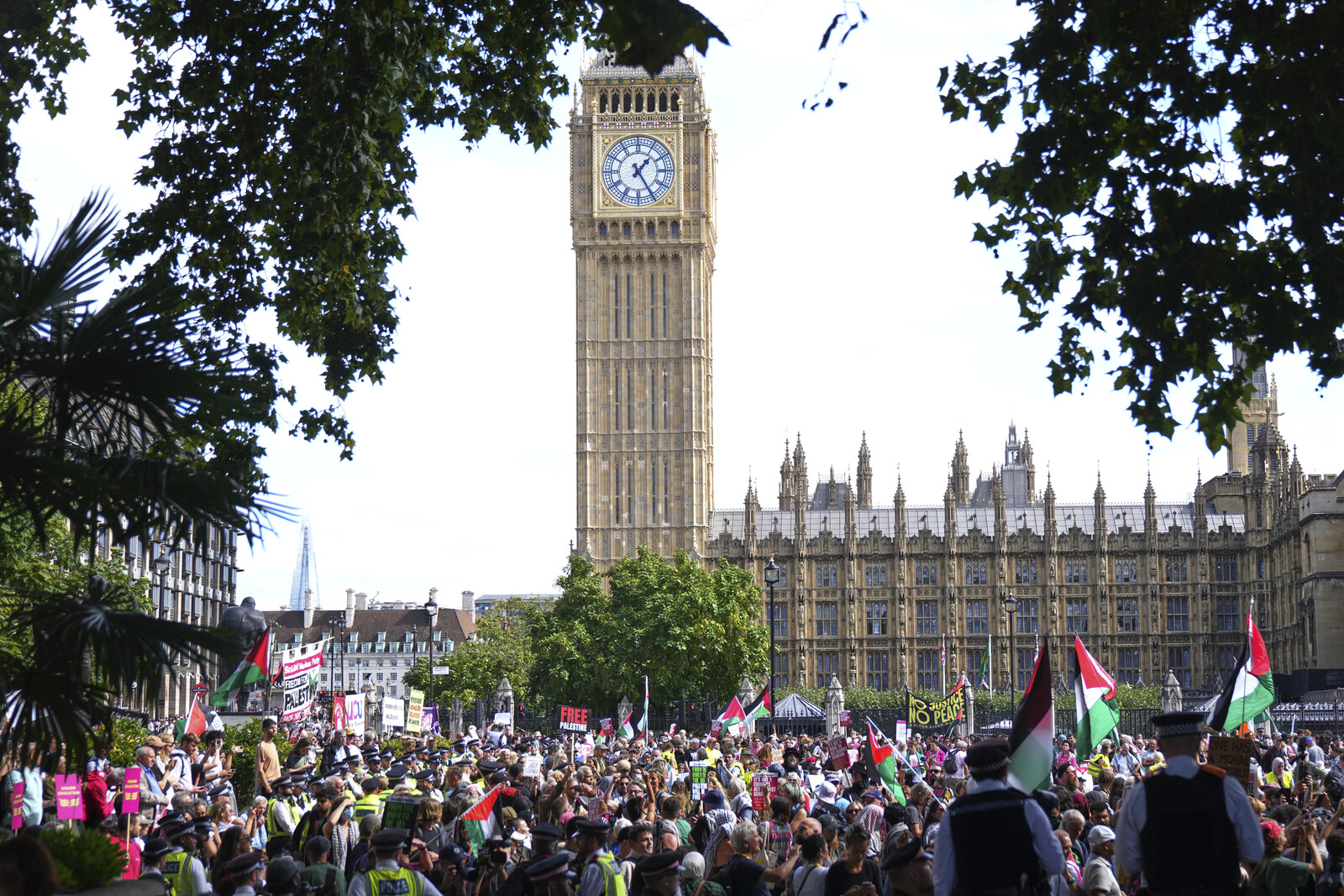 Over 425 Arrested at Pro-Palestinian
