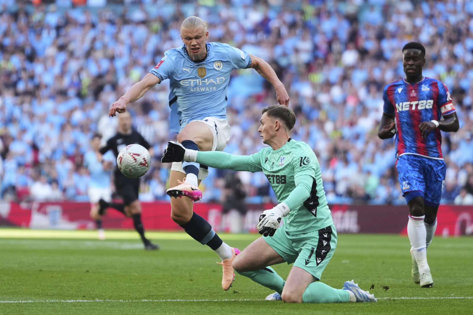 Rooney and Wright Criticize VAR After Controversial FA Cup Final Decision