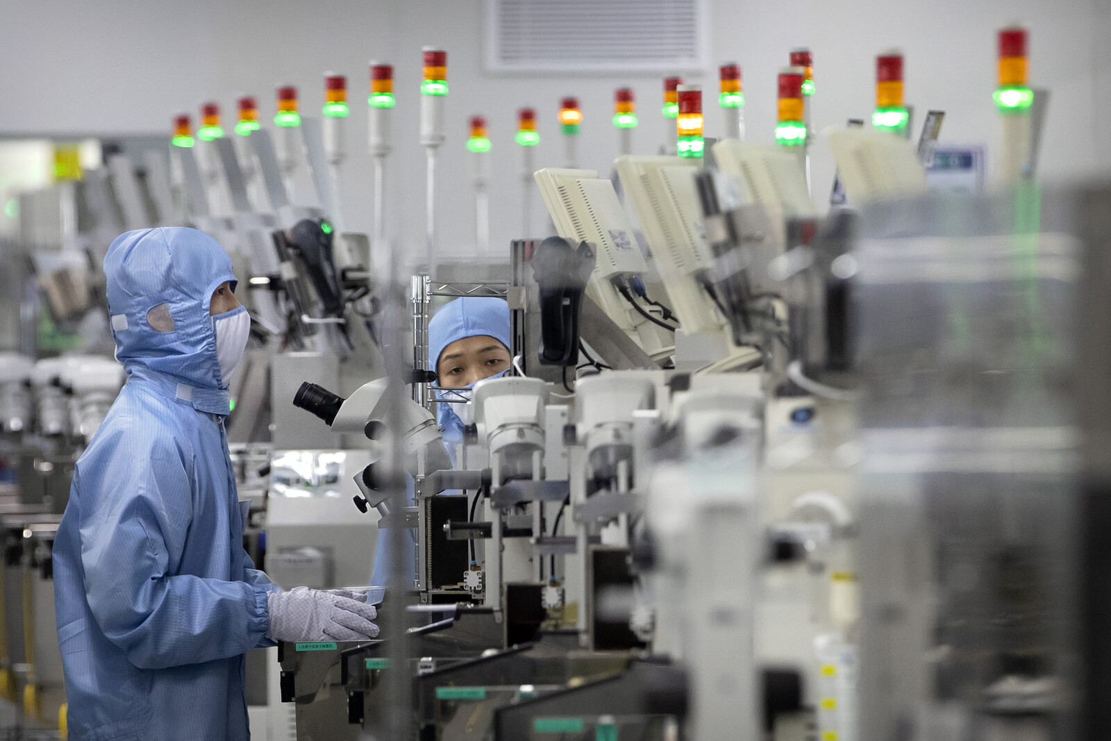 Europe's Semiconductor Sector Faces New Challenges as ASM Stock Falls