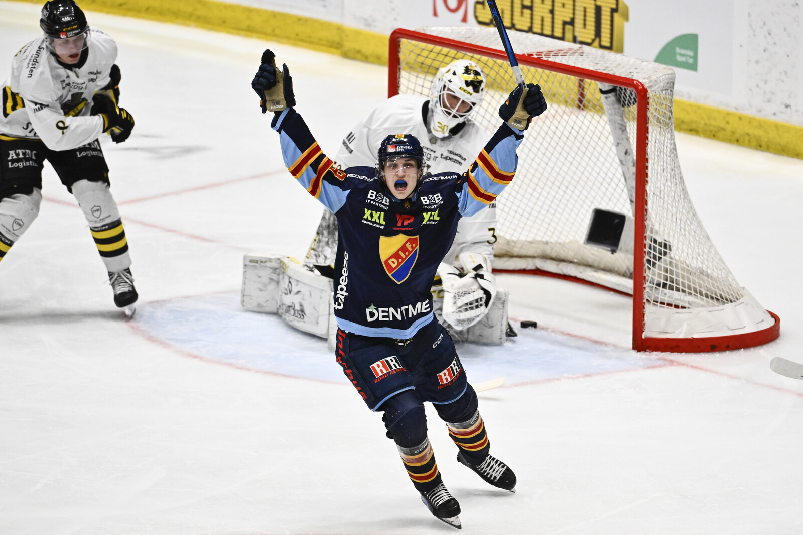Djurgården Triumphs 4-2 in First Hockeyallsvenskan Final Derby