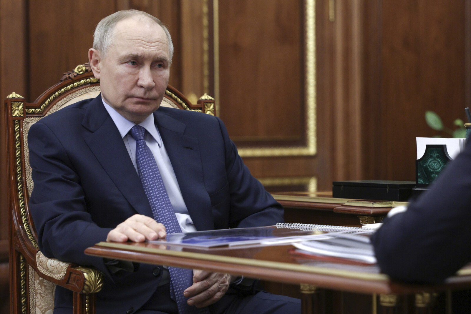 Putin Removes Russian Land Forces Chief Oleg Saljukov