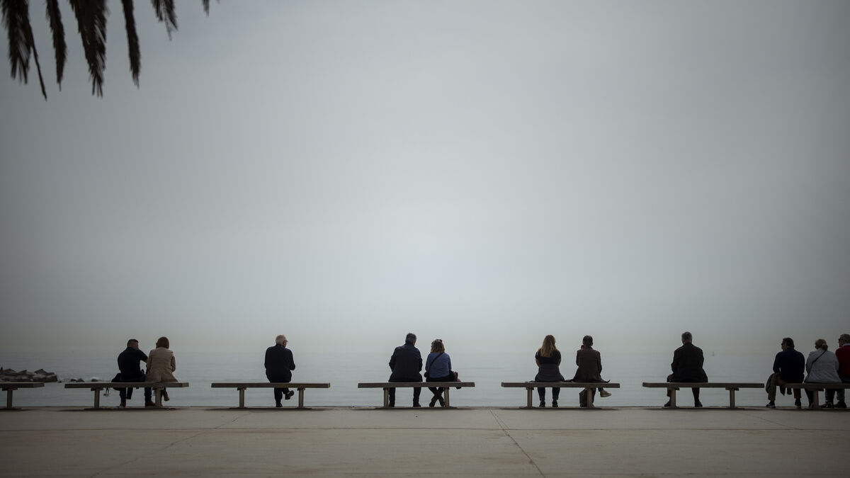 Half a million undocumented immigrants in Spain will be allowed to stay