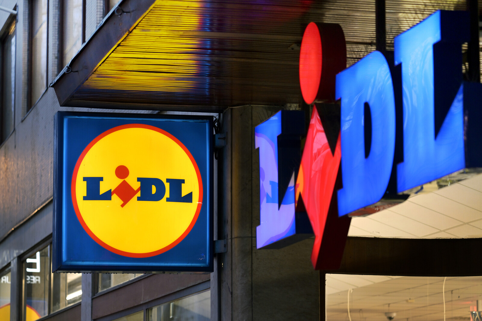 Lidl recalls pizza - may contain metal