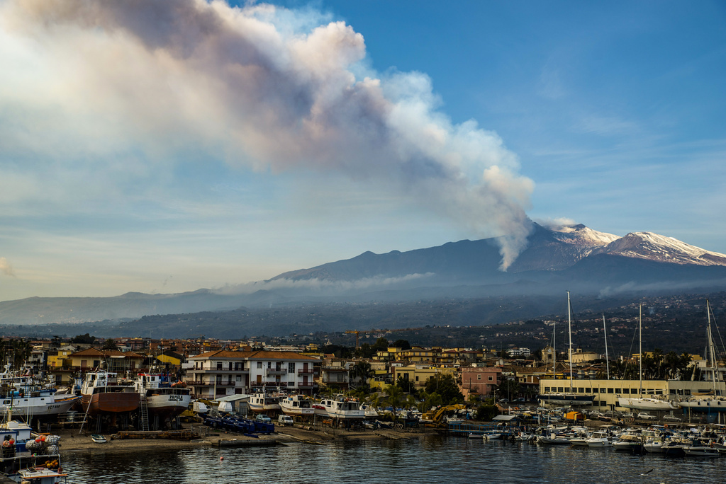 Volcano stops flights to Sicily | Sweden Herald