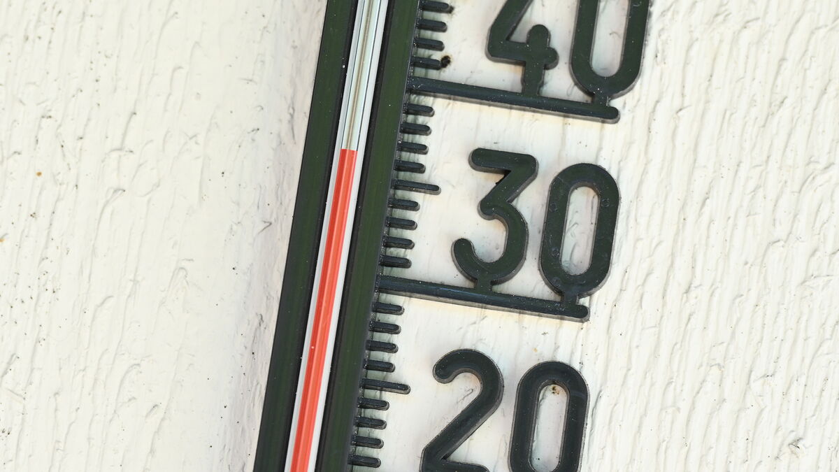 SMHI issues yellow heat warning