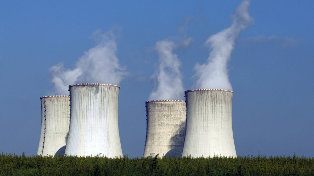 Czech government to buy out minority shareholders in CEZ power assets