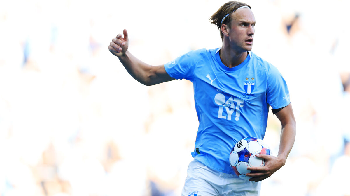Hat-trick for Botheim pushes Malmö