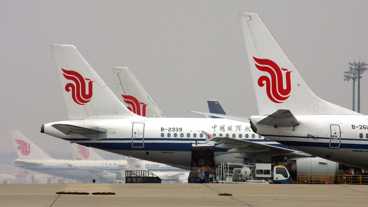 Air China to buy 55 Airbus jets in $12.4 billion deal