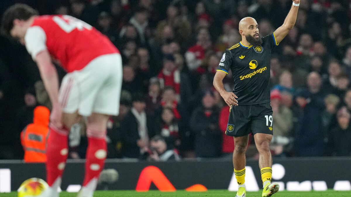 Rivals rejoice - Arsenal fell to Manchester United
