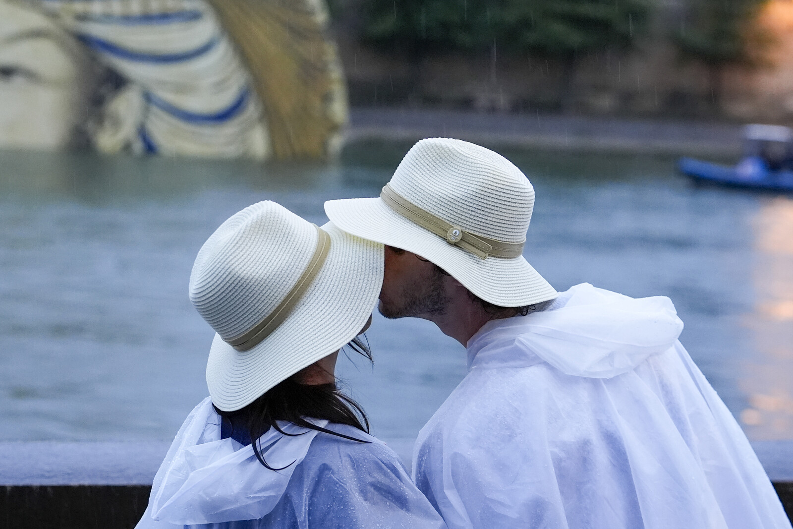 How Gluten Affects Those with Celiac Disease When Kissing