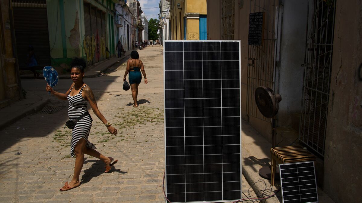 Cuba hit by second nationwide