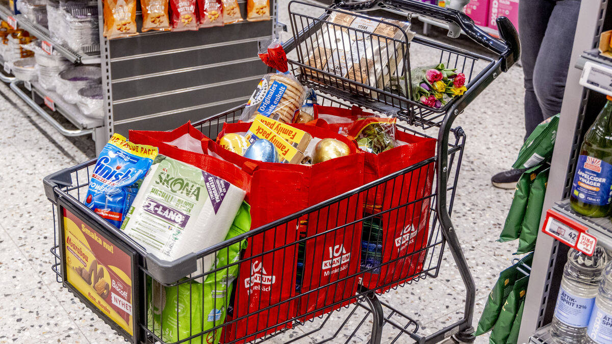 Food prices fall slightly in May, but meat prices continue to rise