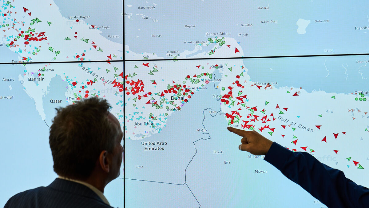 Iran says ships approaching Strait