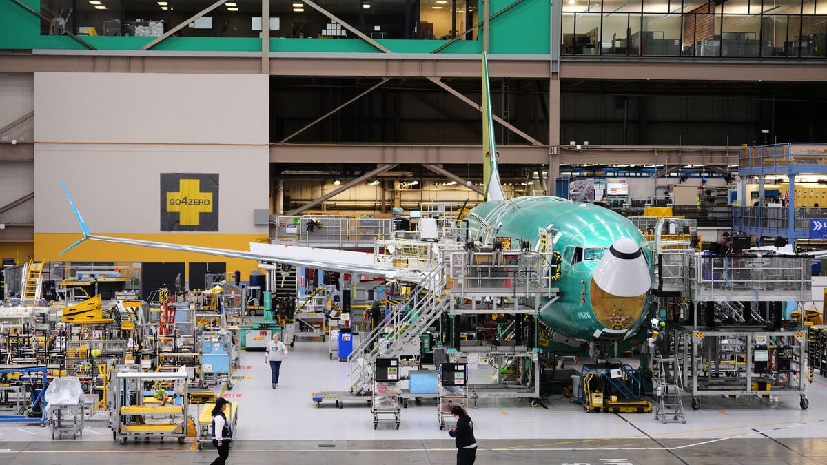 FAA orders inspection of 471 Boeing 737 Max planes for cracks