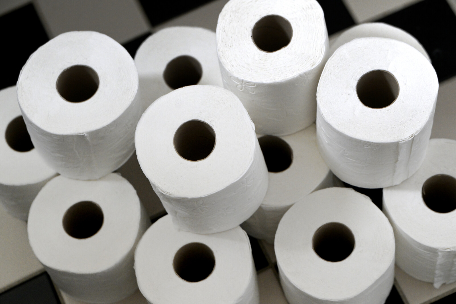 Essity Reports Sharp Profit Decline in Second Quarter