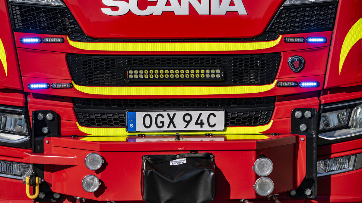 Fire at waste facility in Hästveda prompts public warning