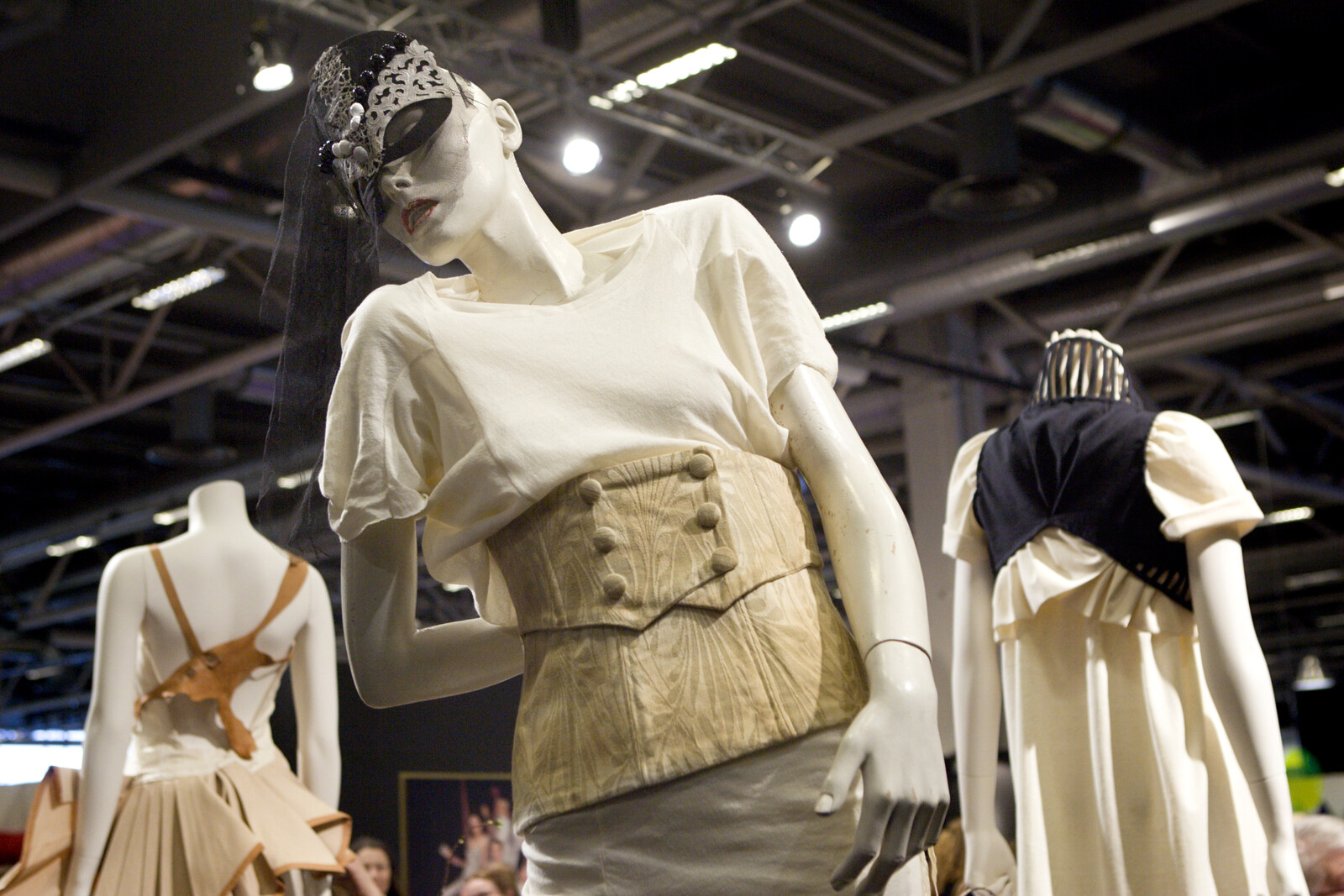 Fashion Trade Sales Rise for Third Consecutive Month