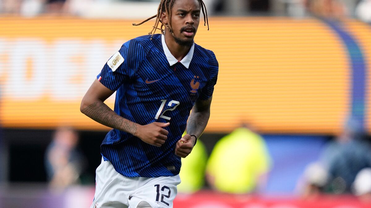 Liverpool set to sign PSG star Bradley Barcola for more than £120 million