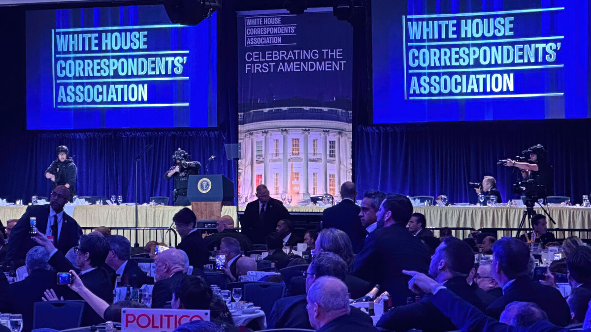 Swedish reporters on site at Washington gala dinner shooting: everyone threw themselves down