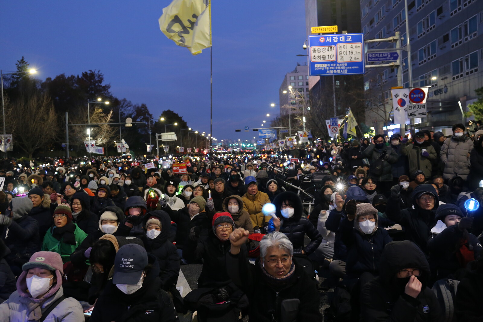 Demonstrators in Seoul refuse to