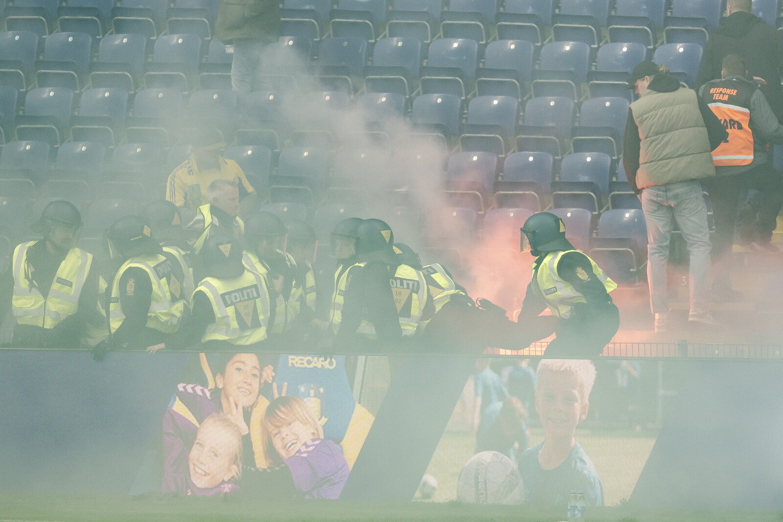 Scandal scenes in Copenhagen – empty away stands