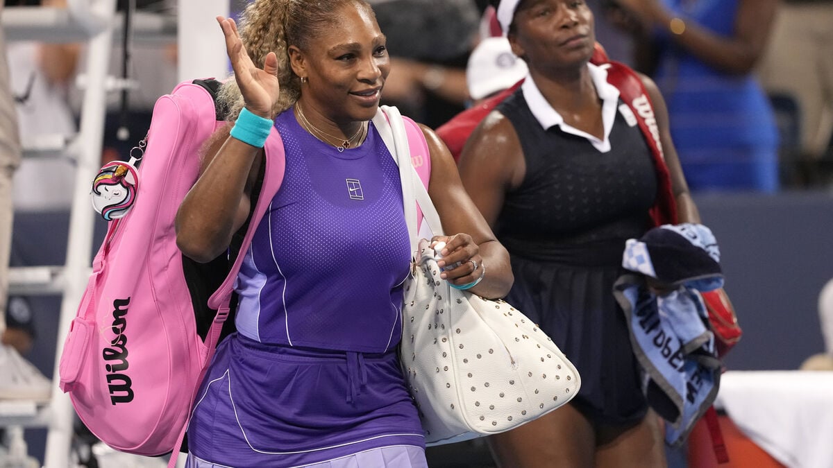 Venus and Serena Williams lose first doubles match back in Cincinnati