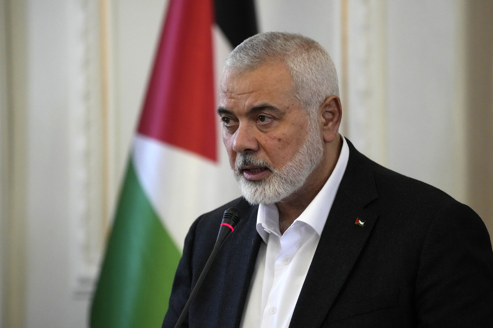 Iran condemns Israel for admission