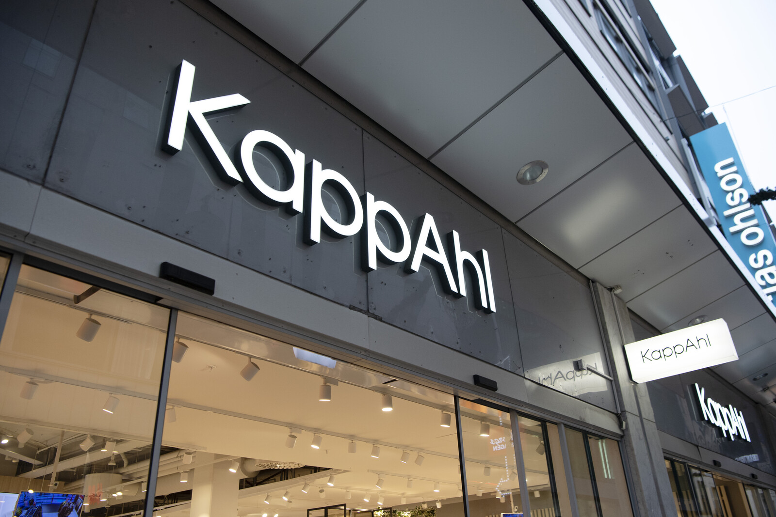 Kappahl recalls children's tops - risk of injury