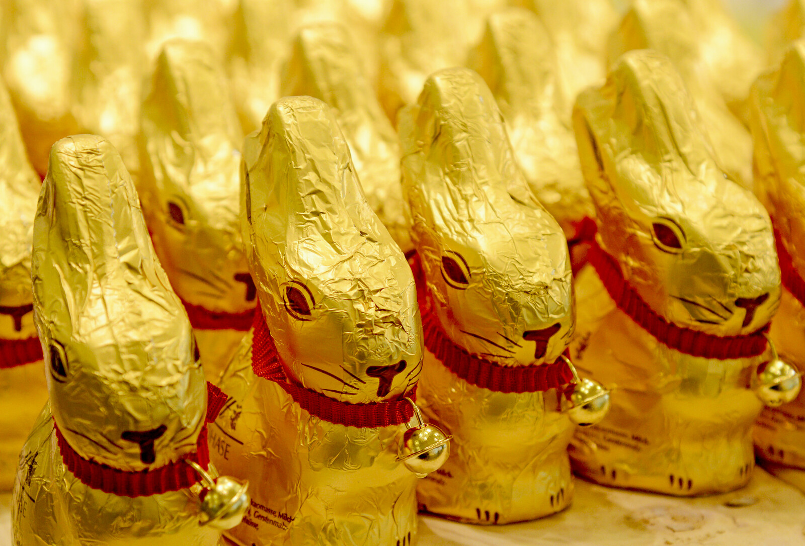 Lindt Shares Drop 6% on Zurich Exchange After Weak North America Growth