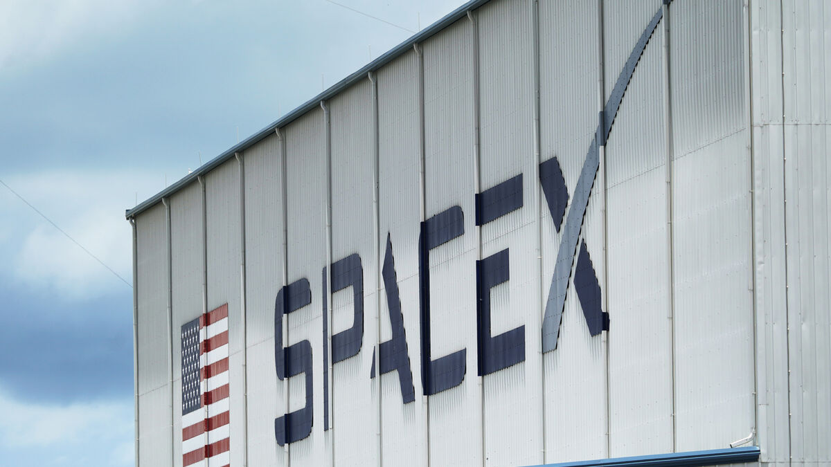 Data: SpaceX set to go