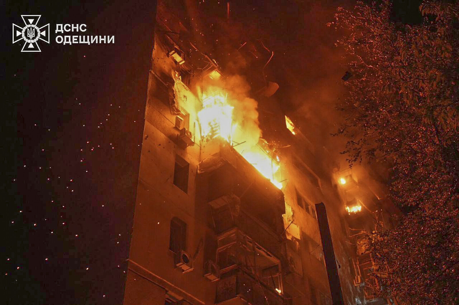 Three Killed in Russian Drone and Rocket Attacks on Ukraine
