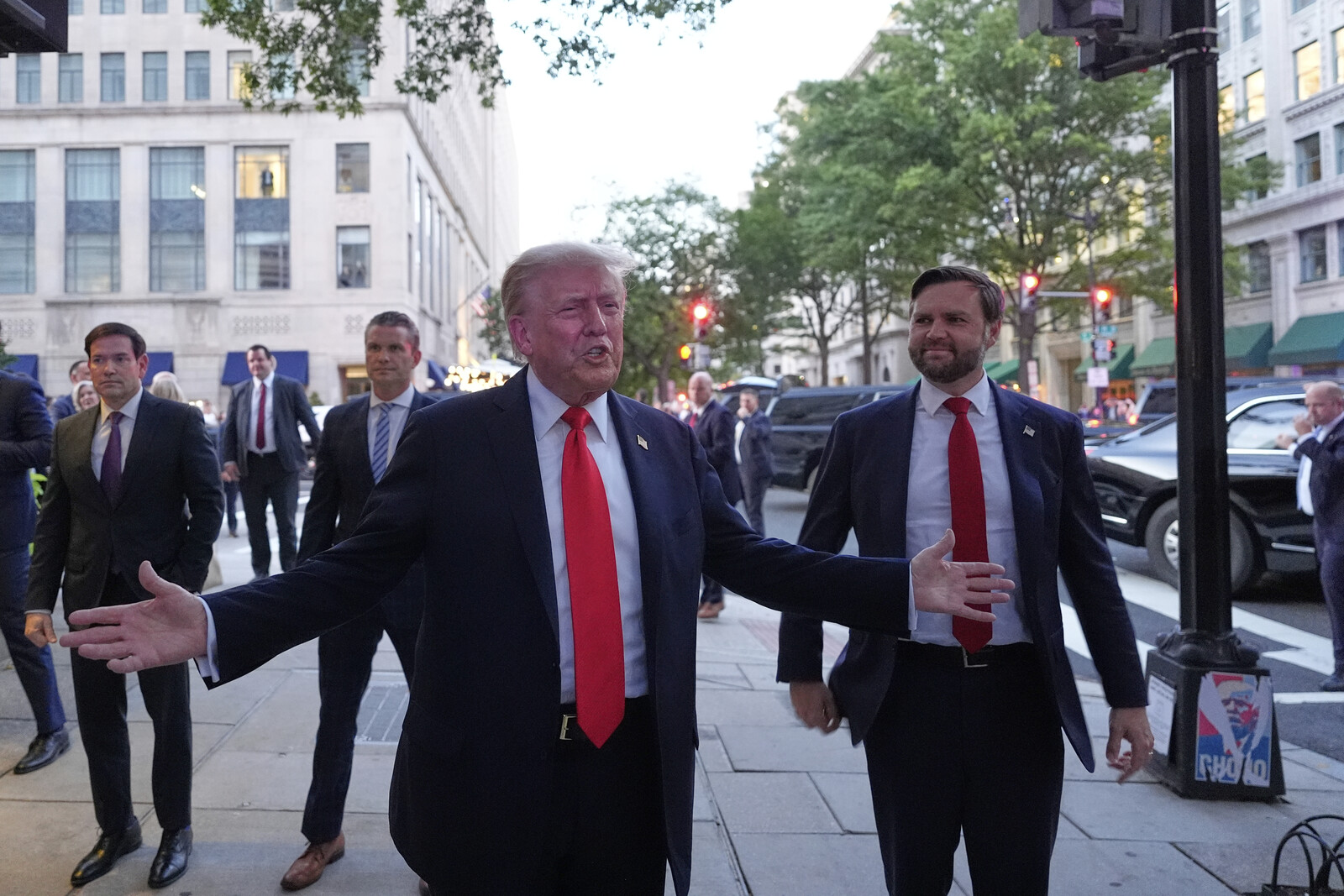 Trump Criticizes Israel Over Qatar Incident: "Not Satisfied"