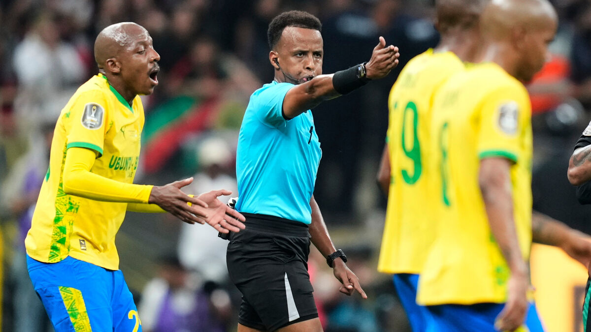 Denied a visa to the USA, Omar Artan given a difficult assignment to officiate Super Cup final between Aston Villa and Paris Saint-Germain