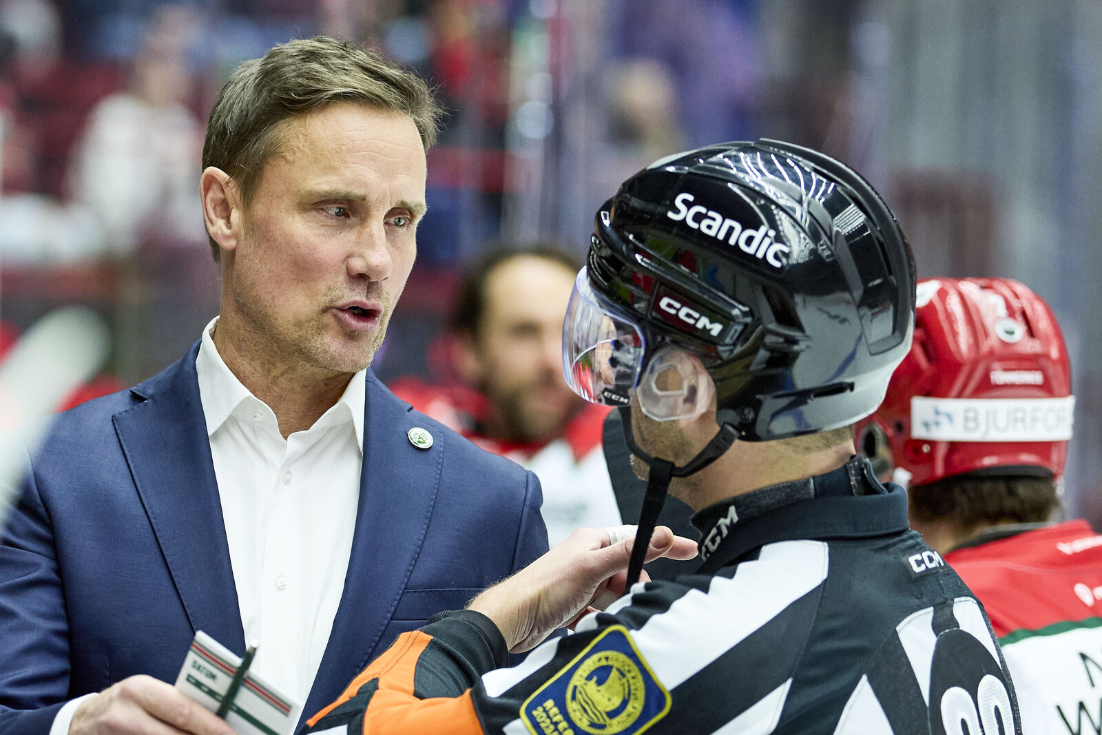 SHL Schedules Urgent Meeting Over Referee Criticism in Playoffs