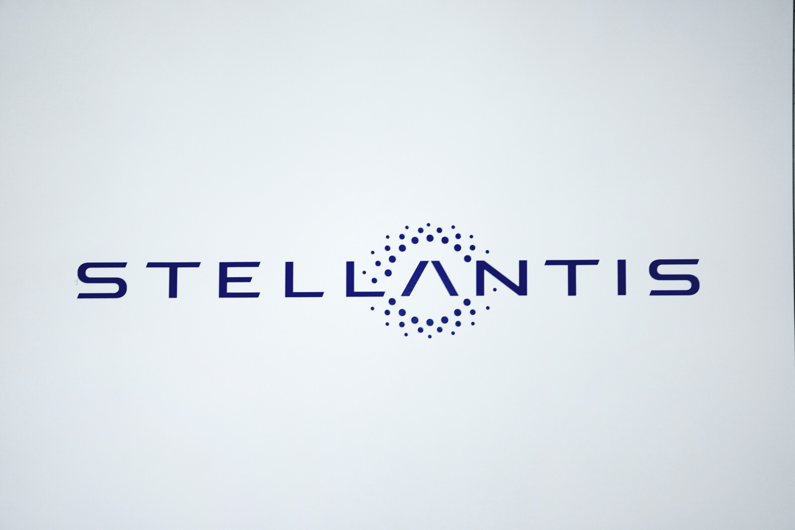 Stellantis Halts Canada and Mexico