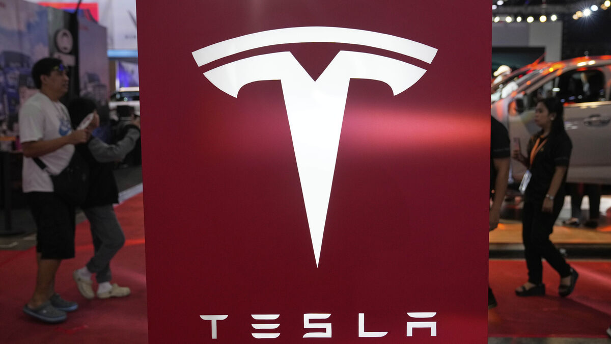 Self-driving Tesla gets green light in the Netherlands for FSD Supervised system