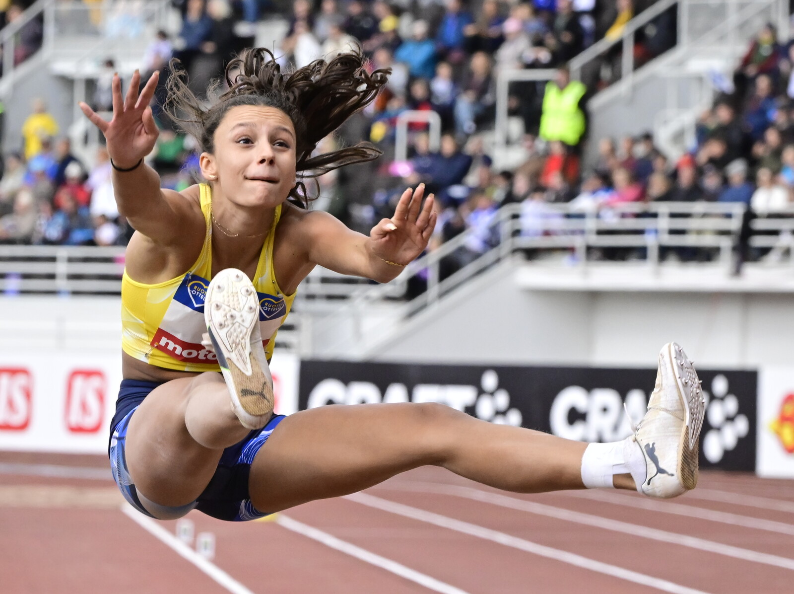 Ayla Hallberg Hossain Wins Surprise