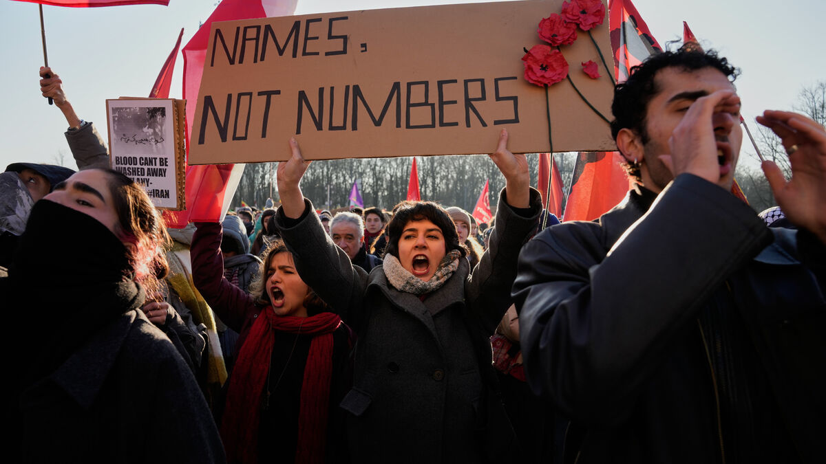 Death toll may exceed 10,000 in Iran lockdown