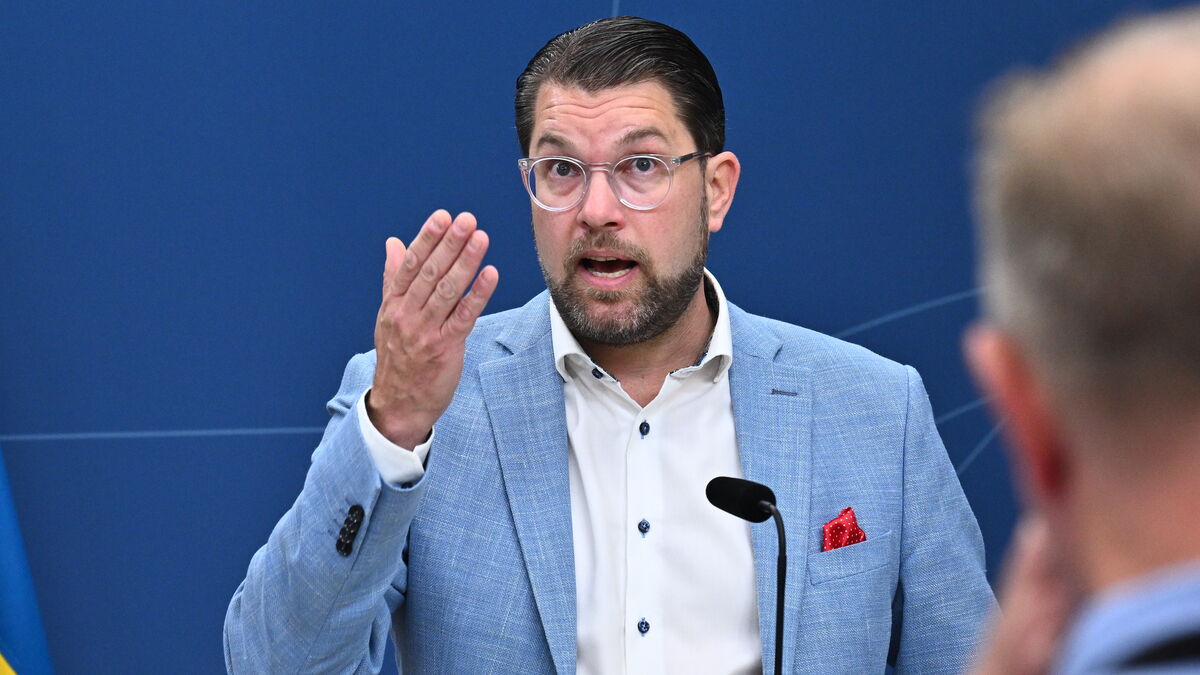 Jimmie Åkesson downplays ultimatum to the Liberals as support rises